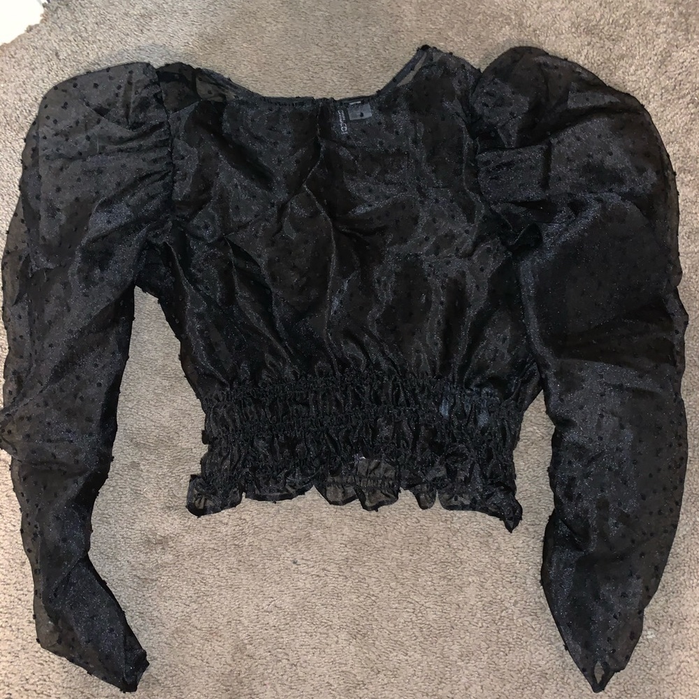 Women’s black top